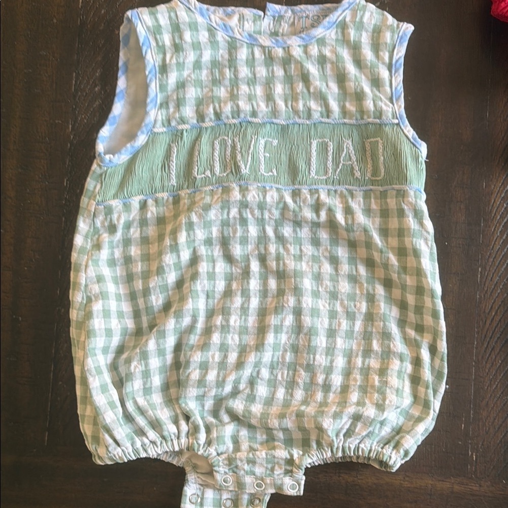 The smocked bear Romper - 'I Love Dad'